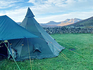 tent and snowdon tent with snowdon horseshoe in background